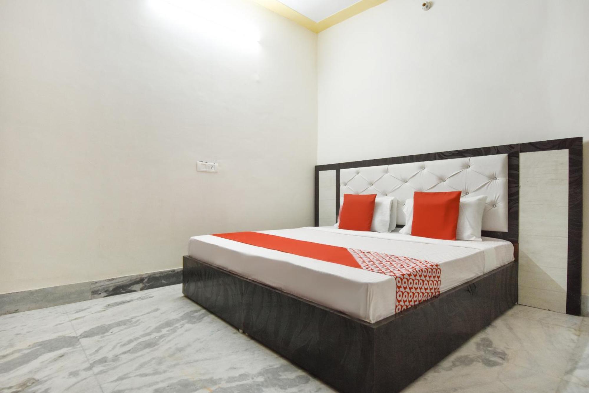 Landran Hotel O Hc Residency מראה חיצוני תמונה